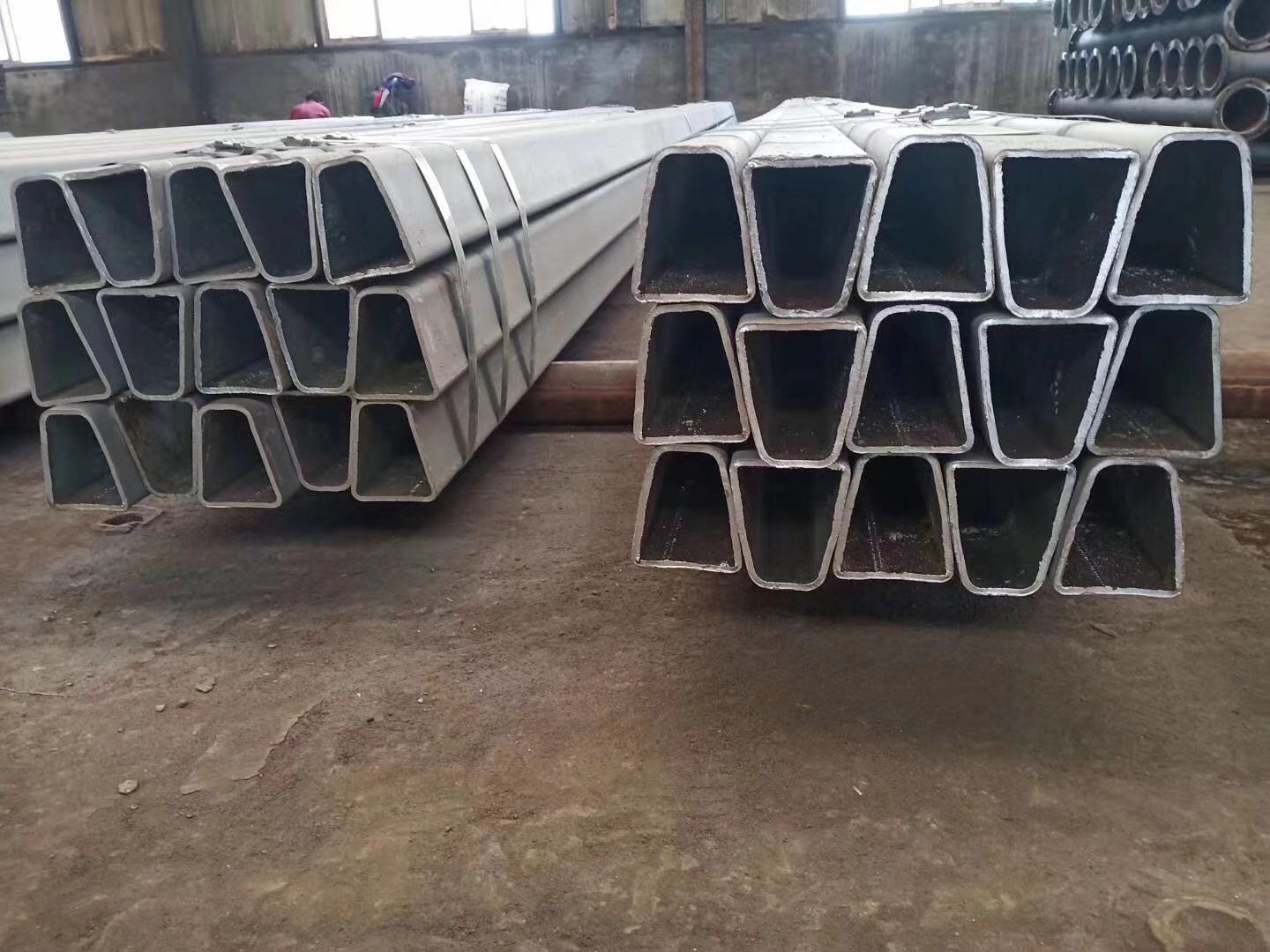 异型管12