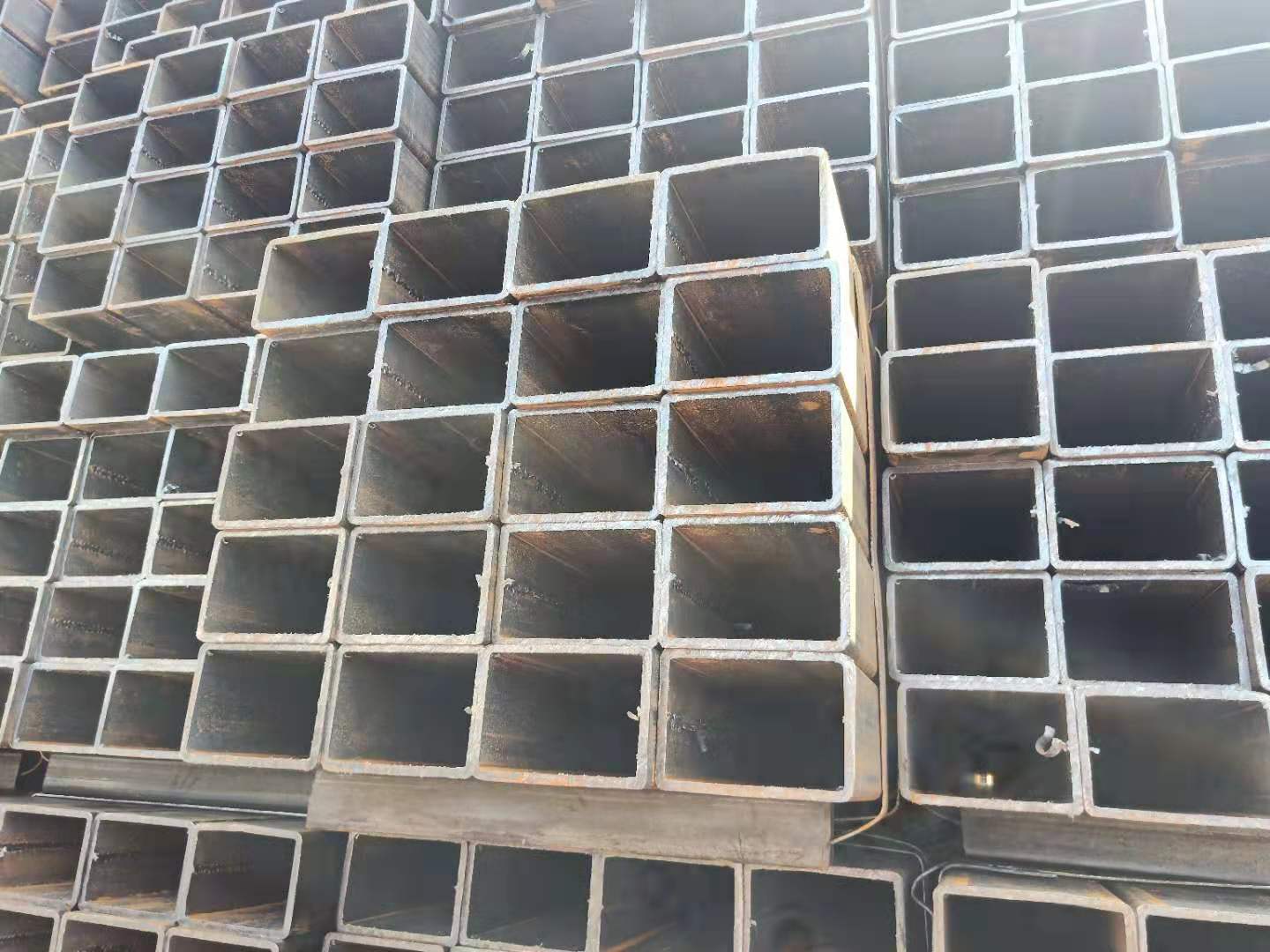 乌兰察布热镀锌方管加工定做方管价格