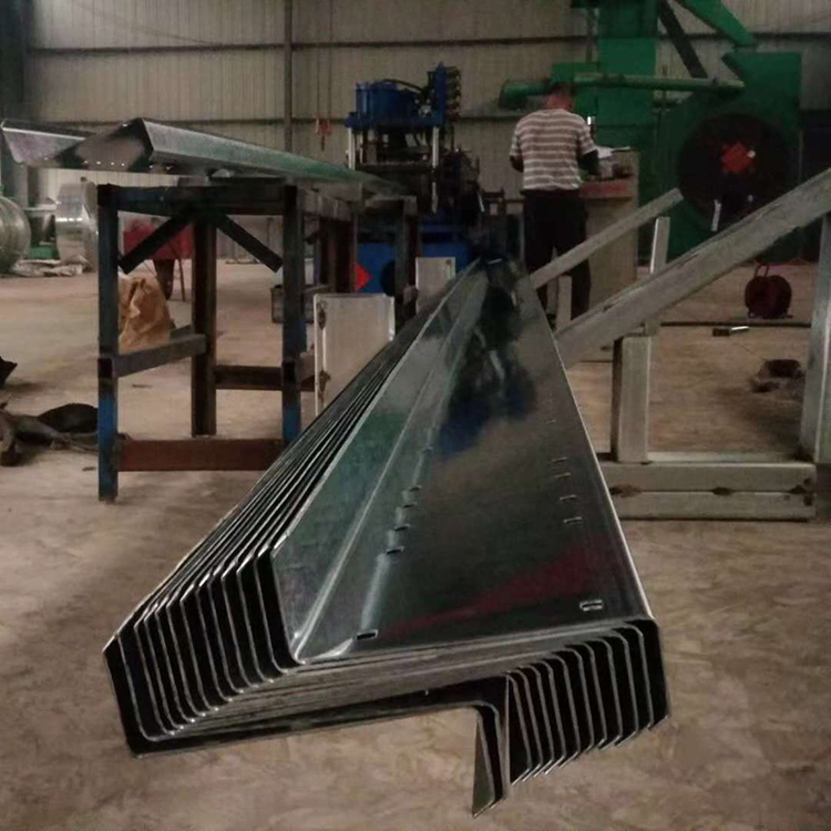 冷弯型钢_冷弯薄壁型钢_钢结构Z型钢_冷弯z型钢