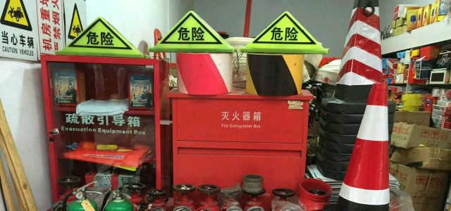 天津灭火器维修年检充粉，消防器材销售公司厂家