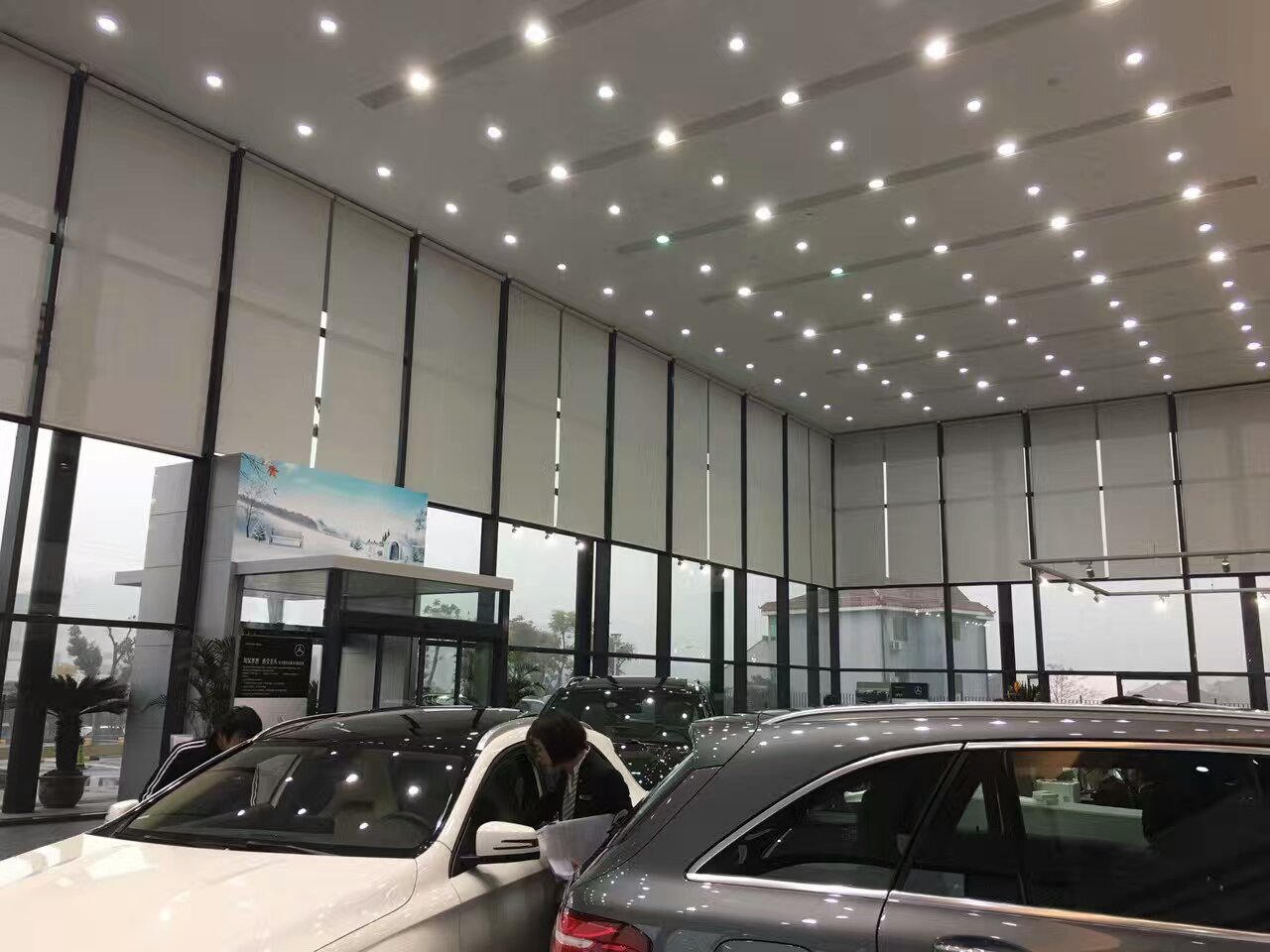 电动遮阳卷帘系统 电动全遮光卷帘 室内遮阳定制厂家