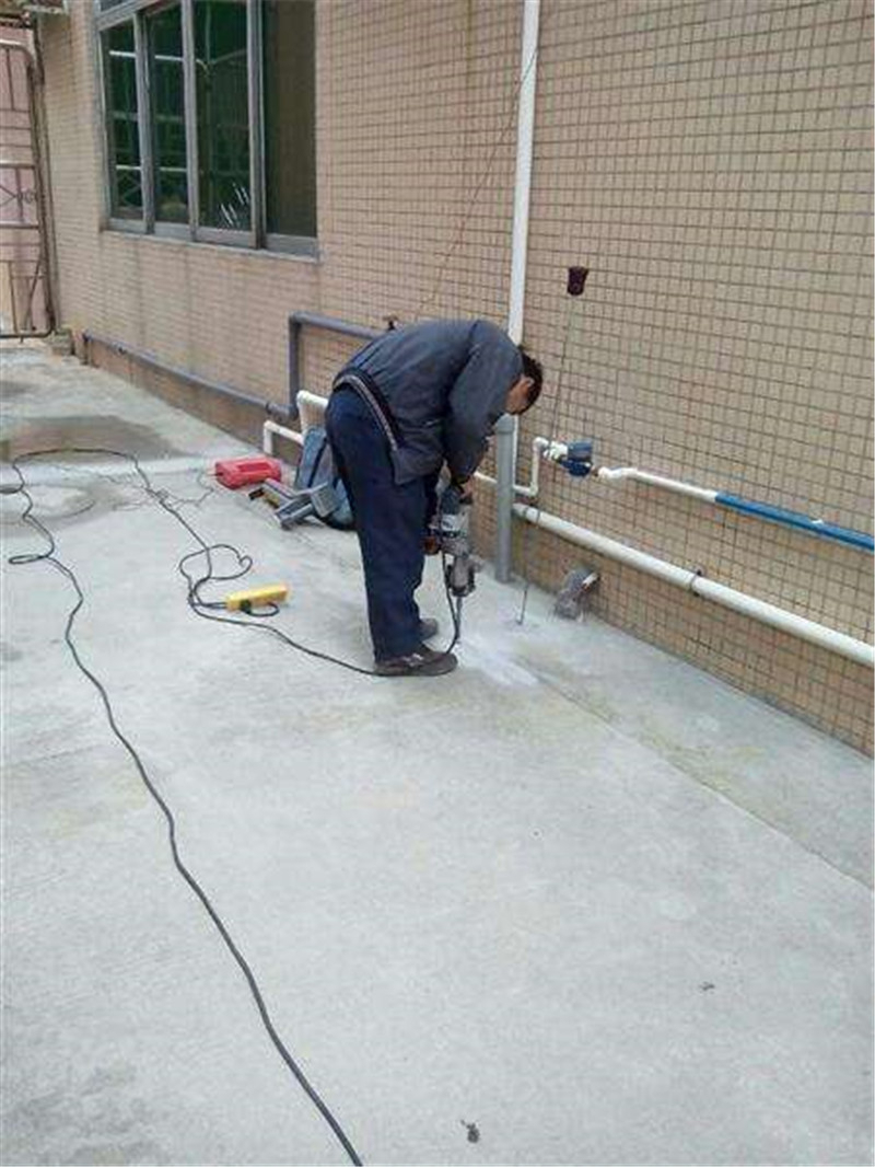 天津市水管漏水检测机构电话 物业法对水管漏水规定 卫生间墙内水管漏水怎么办