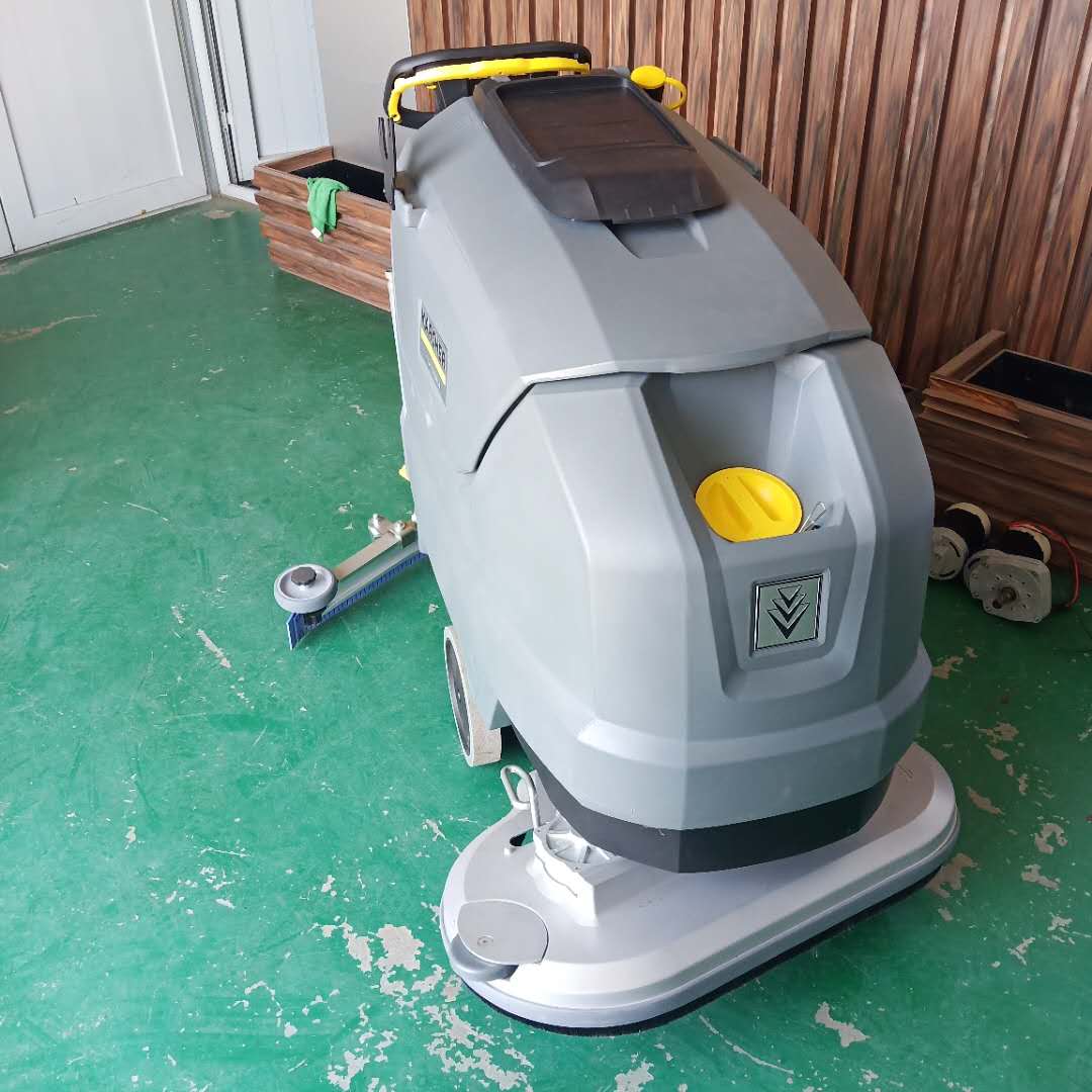 全自动 自动行走 电动卡赫洗地机BD80/100