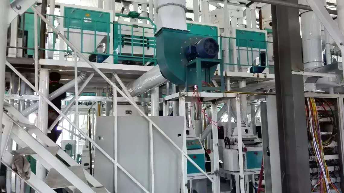 玉米制渣制面加工设备、小型玉米加工机