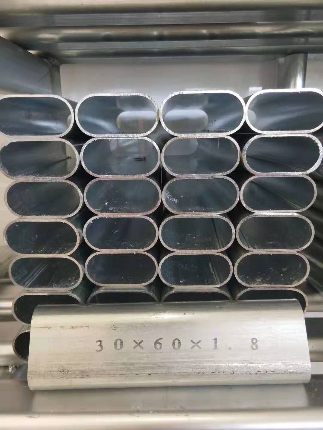 1 (39)