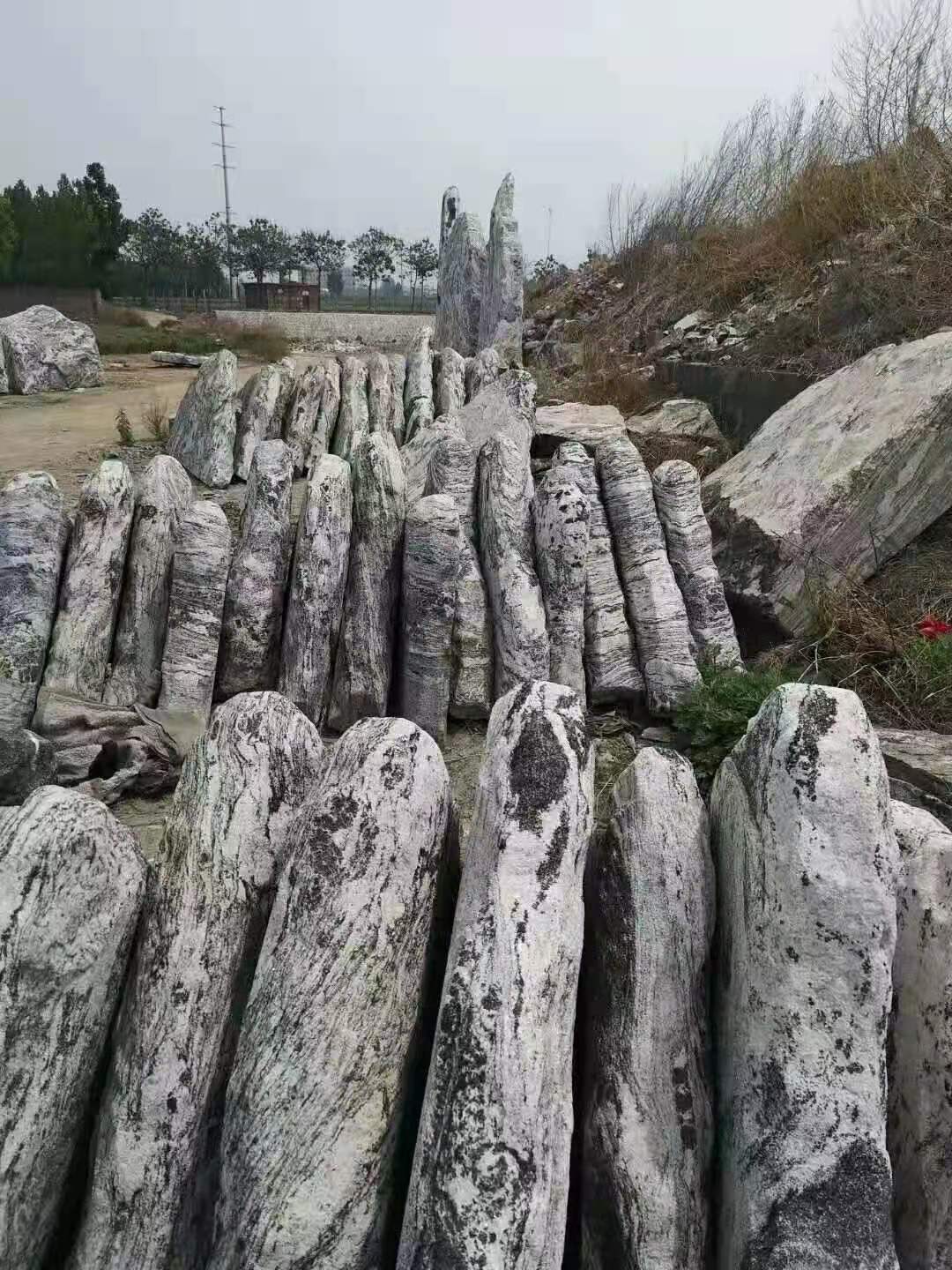 曲阳泰山石切片组合庭院造景切片石点缀园林绿化石子搭配