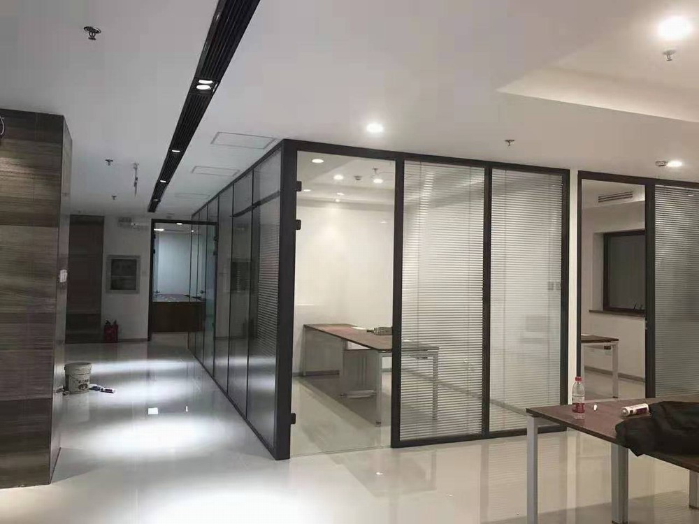 天津津南区安装玻璃隔断图文并茂品牌